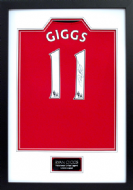 Ryan Giggs Signed Manchester United Shirt